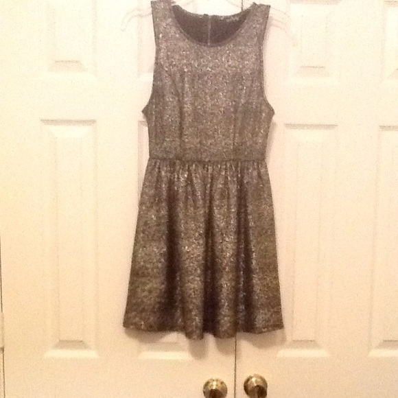 🎉HP 🎉❤️Super cute glittery dress❤️ - Picture 4 of 4